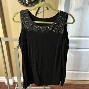 Venus long sleeve with shoulder opening